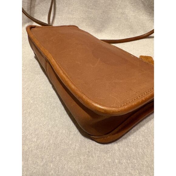 Coach VTG 80’s Made in New York Distressed Brown Leather Crossbody Handbag - Picture 9 of 12